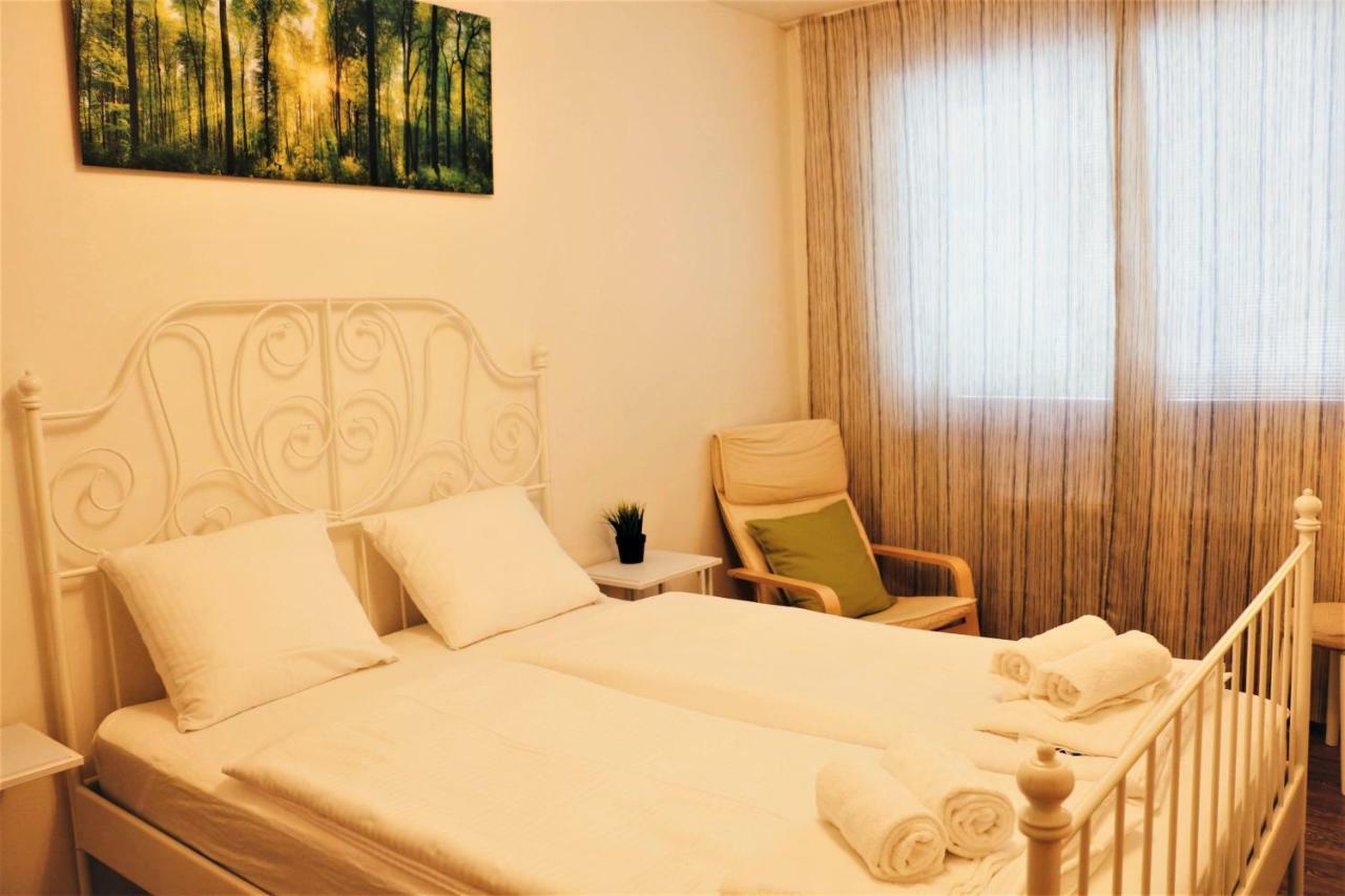 Green Wall Apartment Kaprun Bagian luar foto