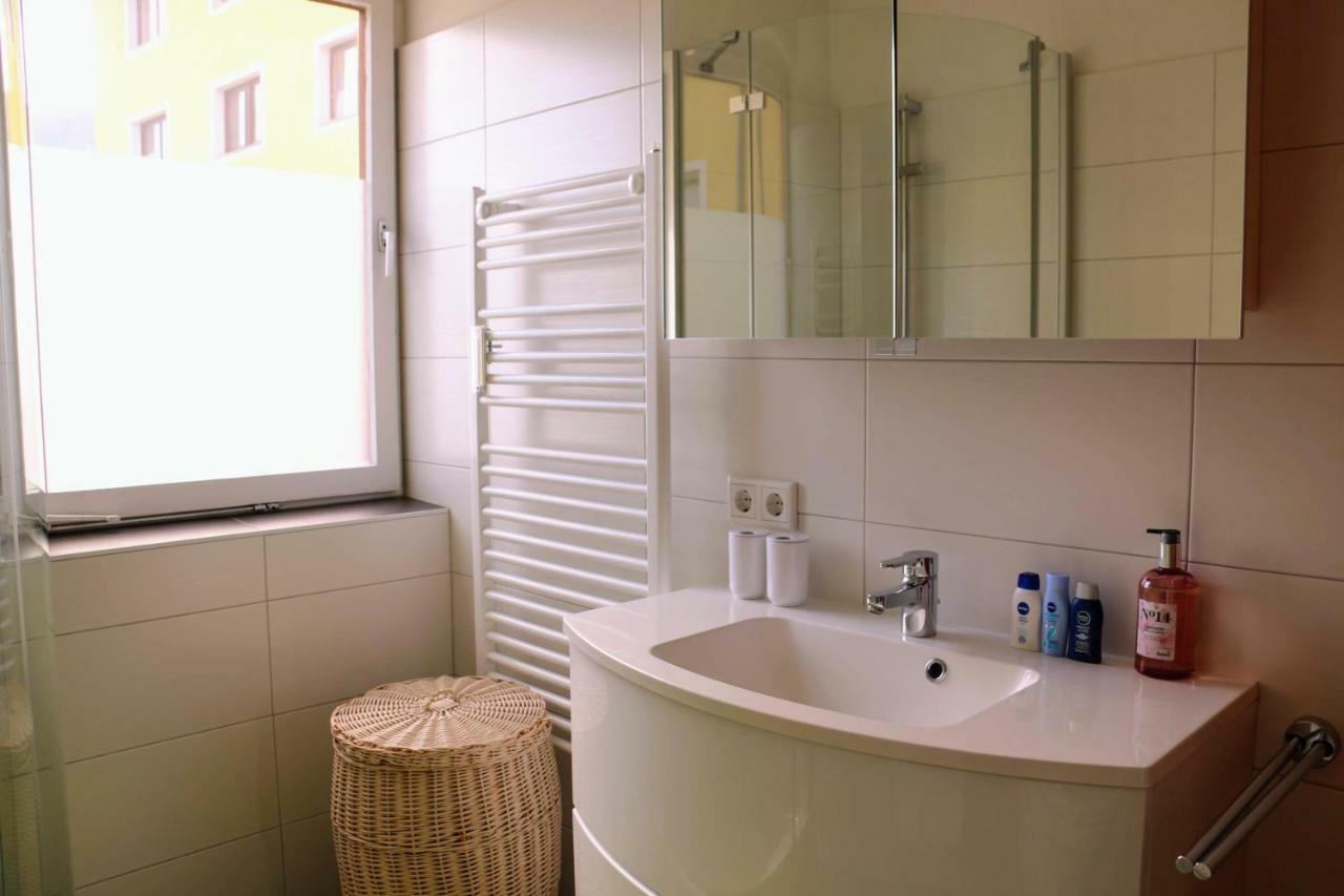Green Wall Apartment Kaprun Bagian luar foto