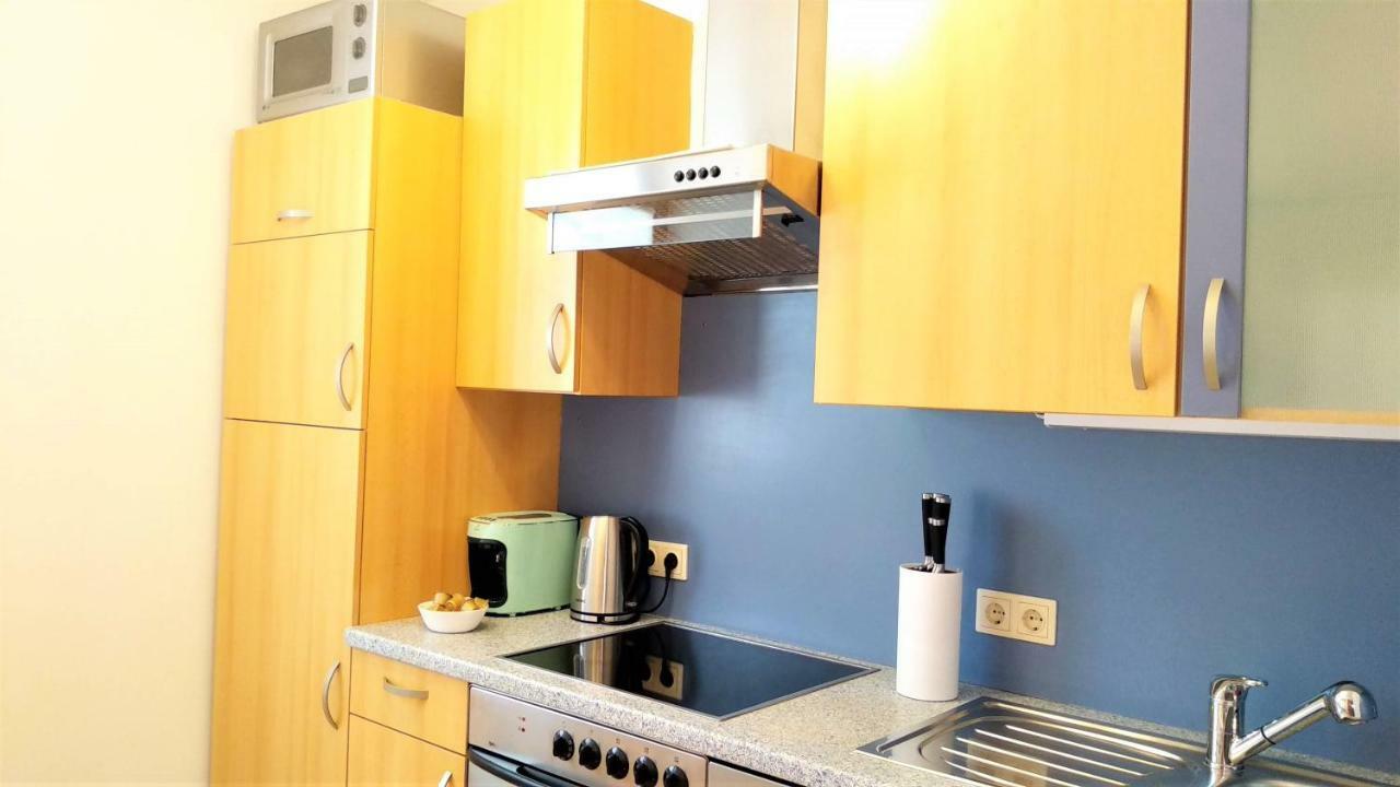 Green Wall Apartment Kaprun Bagian luar foto